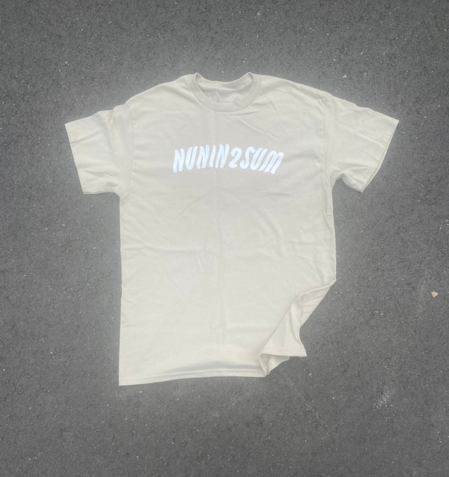 NUNIN2SUM T-shirt